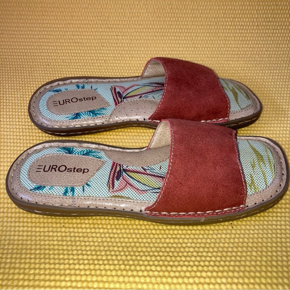 Euro Step Sandals Tropical Insole Rust Faux SuedeOpen Toe Women 5.5 Flat Slides